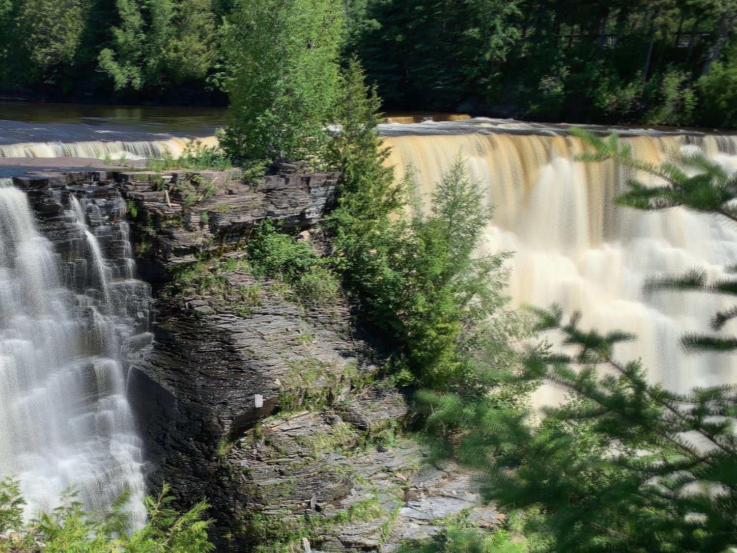 Kakabeka Falls again.